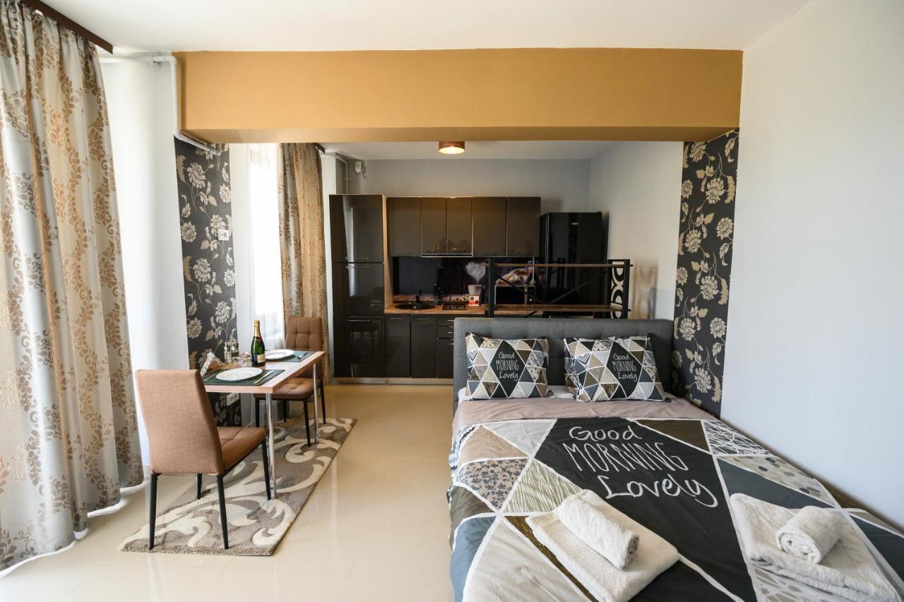 Beachside Studio Mamaia Nord Apartment Navodari Exterior photo