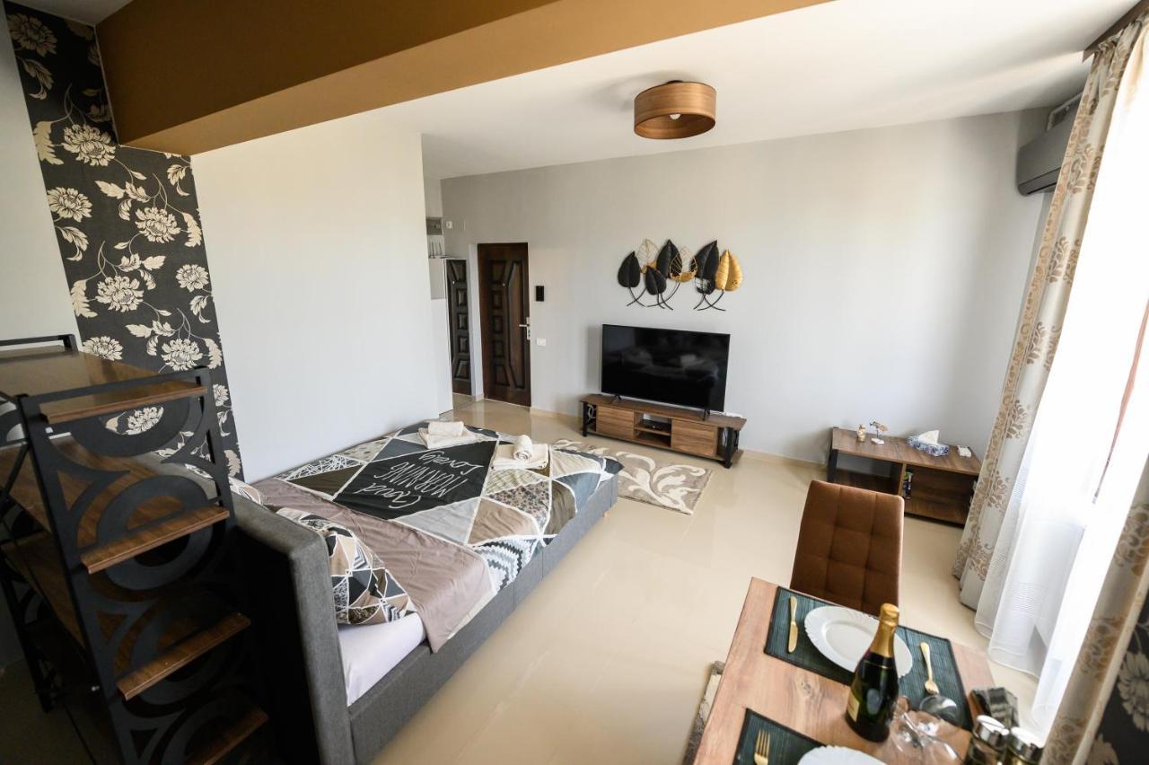 Beachside Studio Mamaia Nord Apartment Navodari Exterior photo